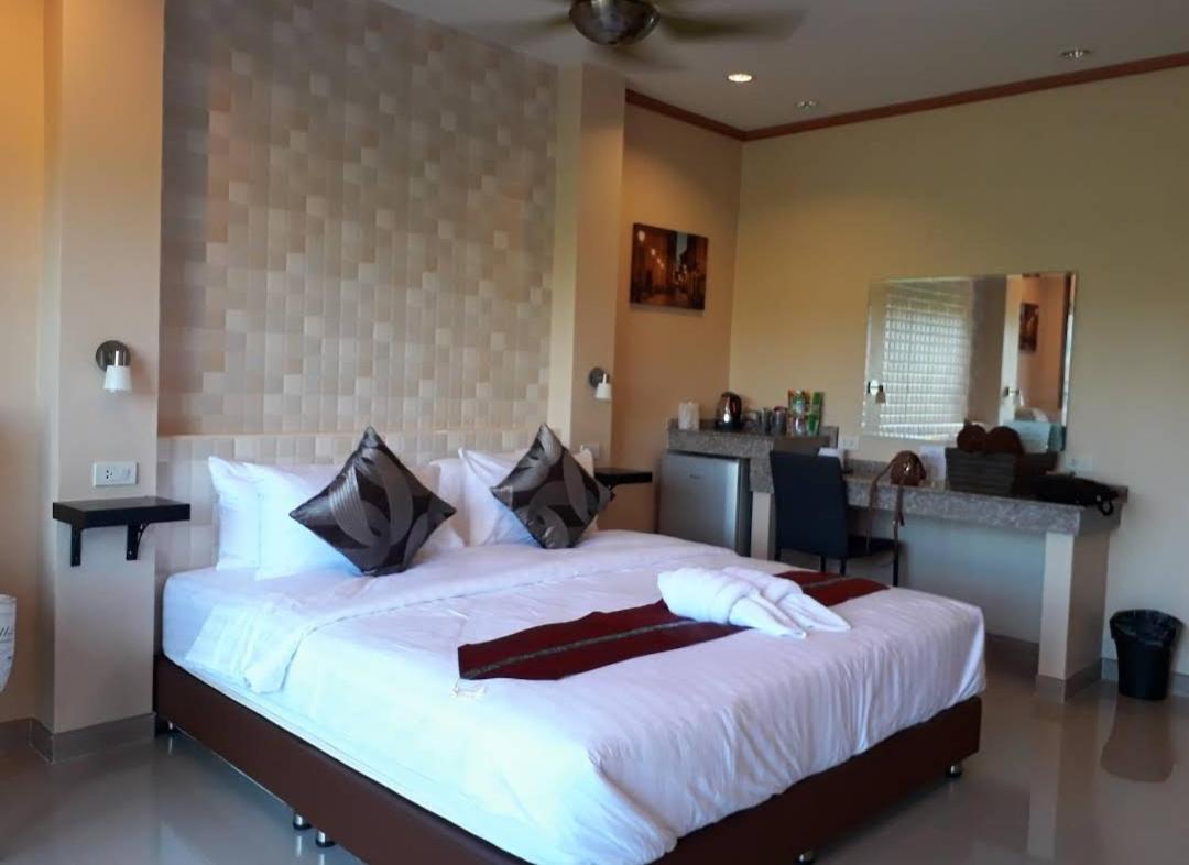 4 Palms Resort Bang Sare Dış mekan fotoğraf